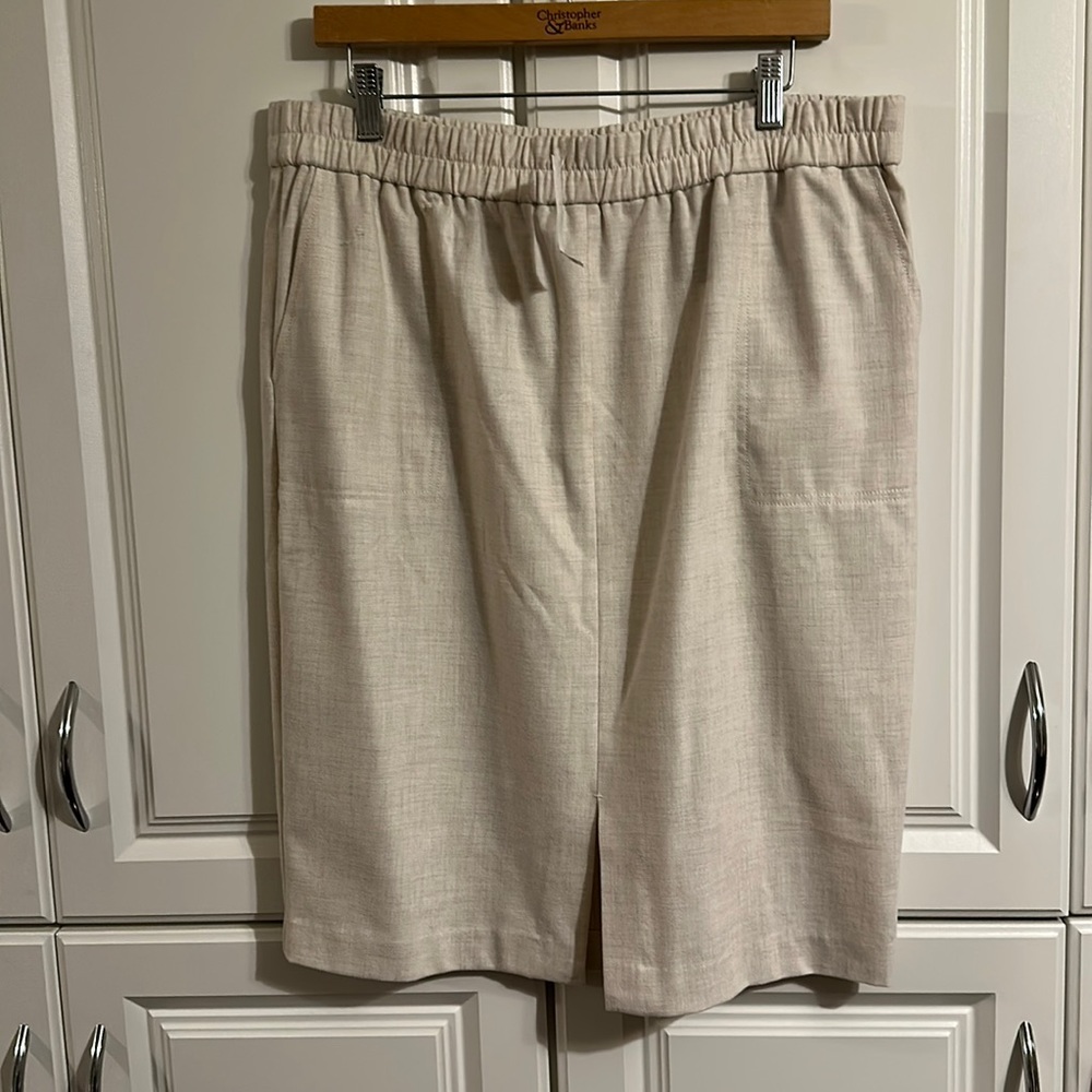 Loft skirt cream color size L